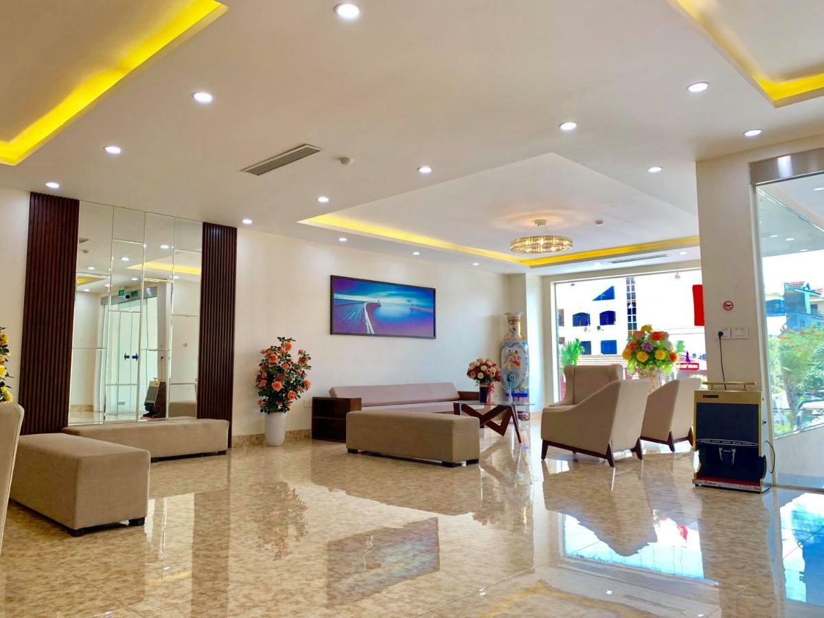 Dayth Hotel Ha Long Esterno foto
