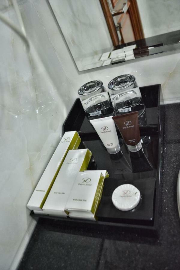 Dayth Hotel Ha Long Esterno foto